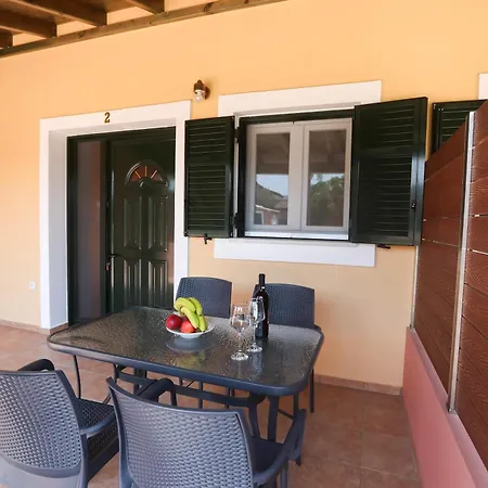 Fior Di - Corfu Garden Getaways * Roda (Corfu)